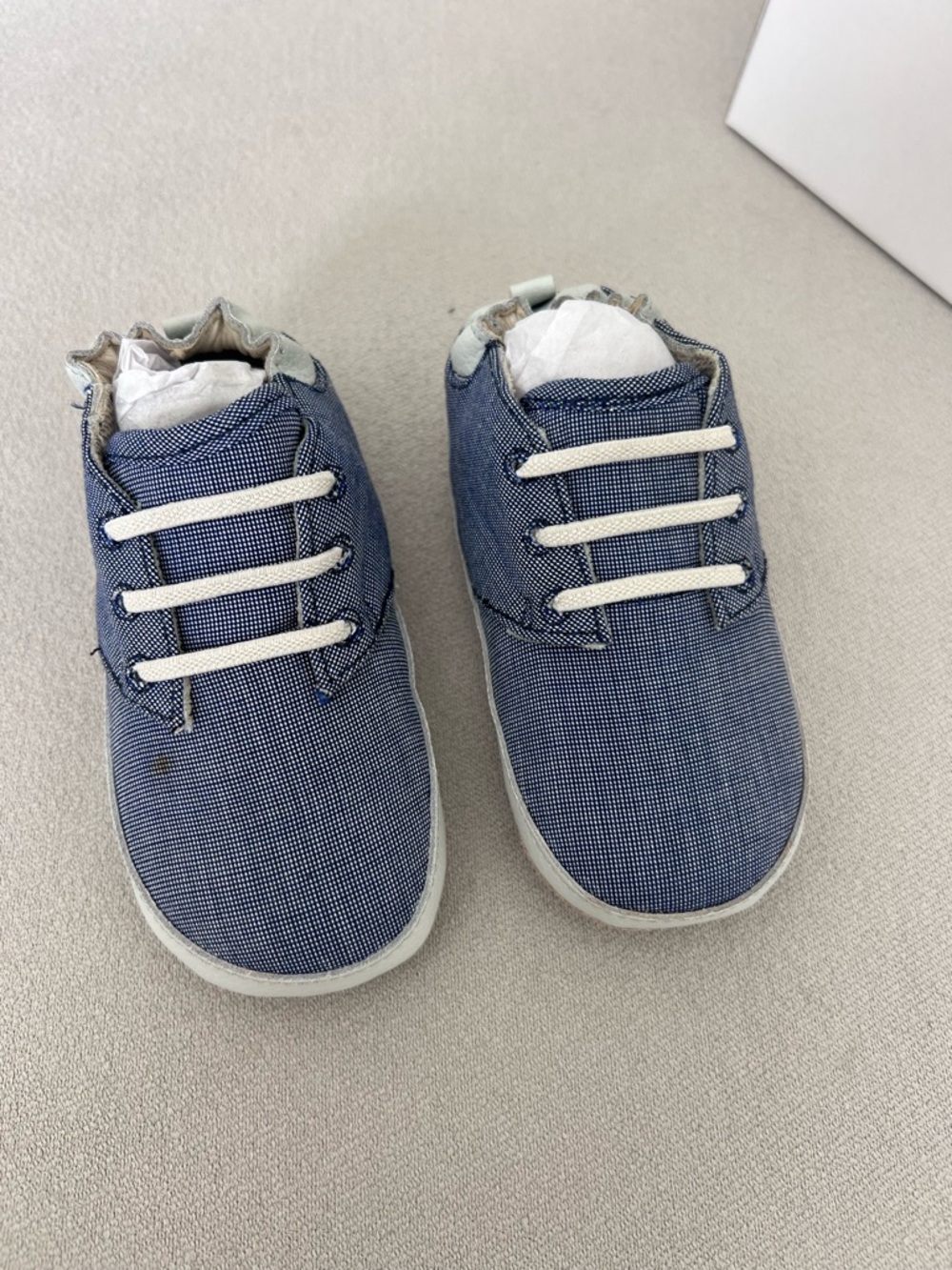 Robeez Blue Denim Canvas Toddler Sneakers. Unworn with slight imperfection